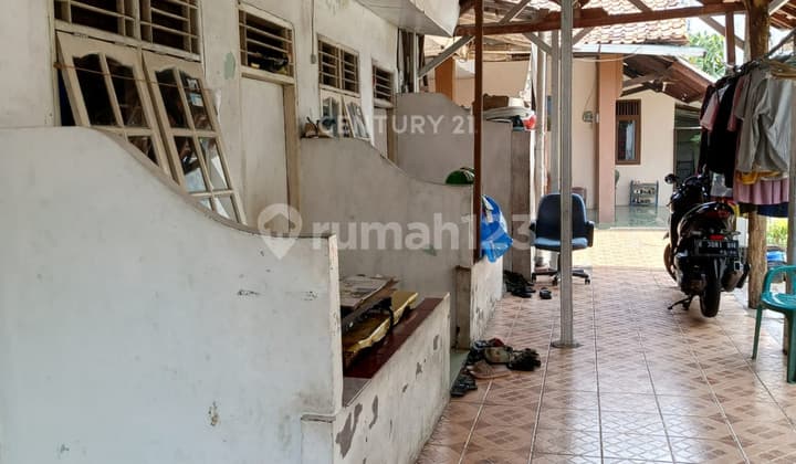 House Near Toll Gate and University in Ciputat Ns0036