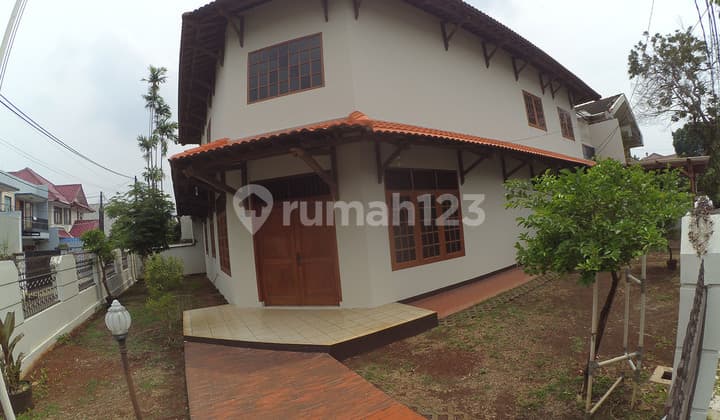For Sale Classic House in Kebayoran Lama, South Jakarta