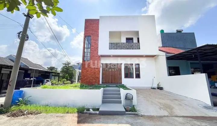 New 2-Story Corner House Ready to Occupy in Permata Cimanggis