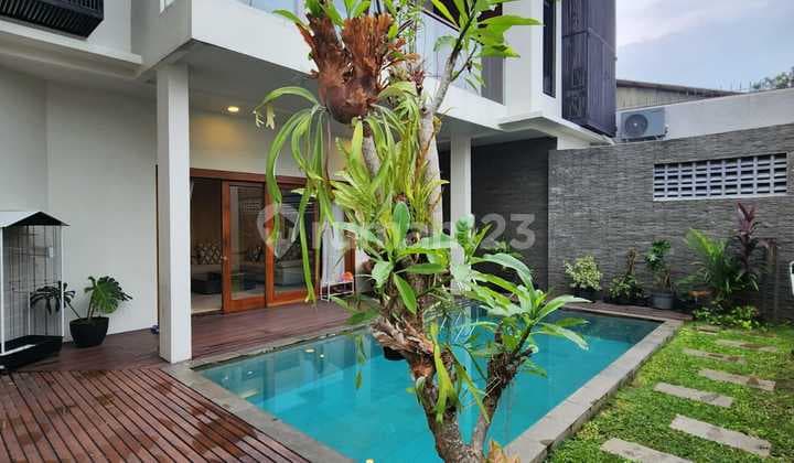 Rumah Konsep Modern Tropis Bali Full Furnish LT 360 Dalam Cluster di Pondok Labu Jakse