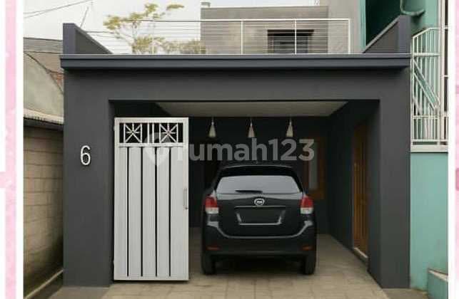 Neat 2.5-Story House Ready to Occupy in Pejaten Timur, South Jakarta