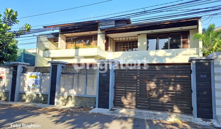 Rumah Cantik Di Jalan Gresik Malang. Siap Huni Full Furnished