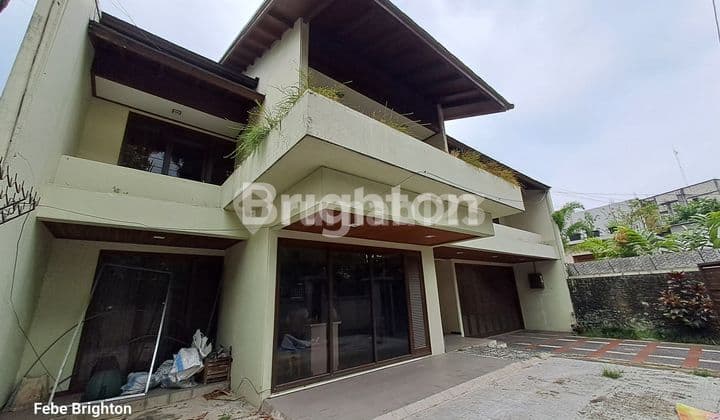 Rumah Cantik Di Jalan Gresik Malang