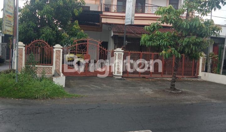 SEWA RUMAH 2 LANTAI, KONDISI TERAWAT, SIAP MASUK.