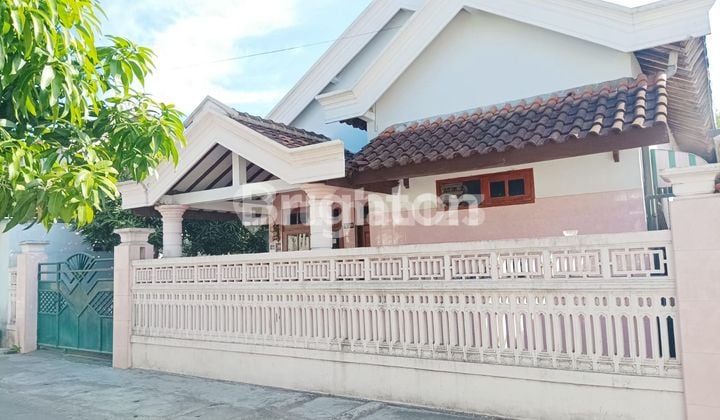 JUAL RUMAH BISA NEGO, LOKASI STRATEGIS DAN AKSES JALAN BAGUS.