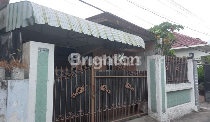 DIJUAL DISEWAKAN RUMAH 3 KAMAR. TULUNGAGUNG KOTA. AKSES MOBIL