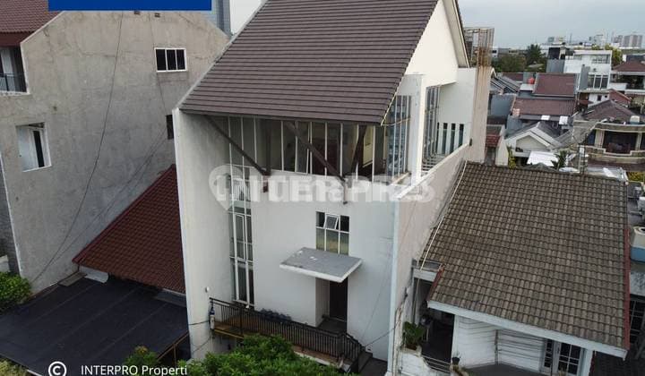 House for Sale in Taman Kedoya Baru, Strategic Location, Freehold Certificate - Land Area 160m2