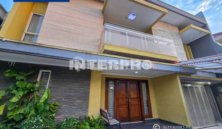 Rumah 2 Lantai Dijual Siap Huni Hadap Barat Green Garden - 450m2