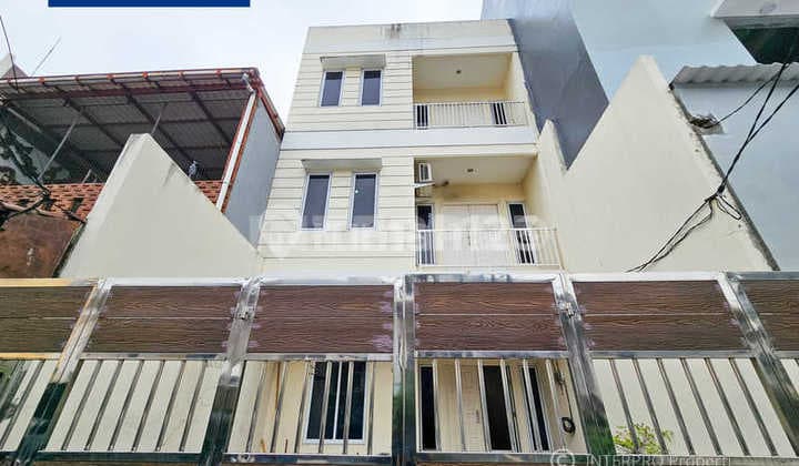 House for Sale in Taman Ratu, 3 Floors Ready to Occupy - Land Area 109m2 Freehold Title