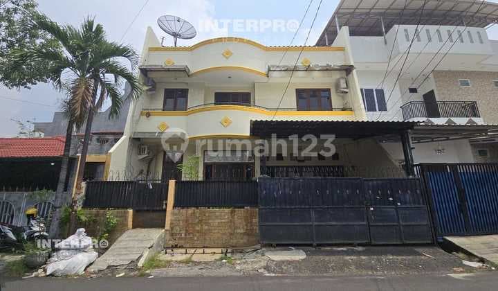 Dijual Rumah 2 Lantai Tanjung Duren Lt 179m2 Pinggir Jalan Besar