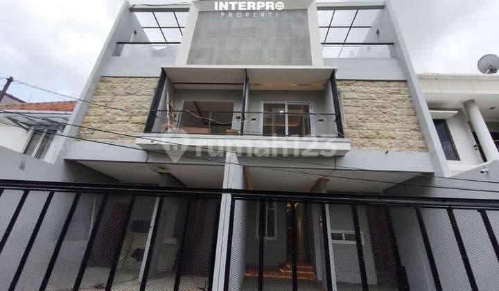 Rumah Brand New Dijual 3 Lantai Duri Kepa Semi Furnished - 90M2