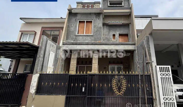 Rumah Dijual Metland Puri 3 Lantai SHM - LT 90m2