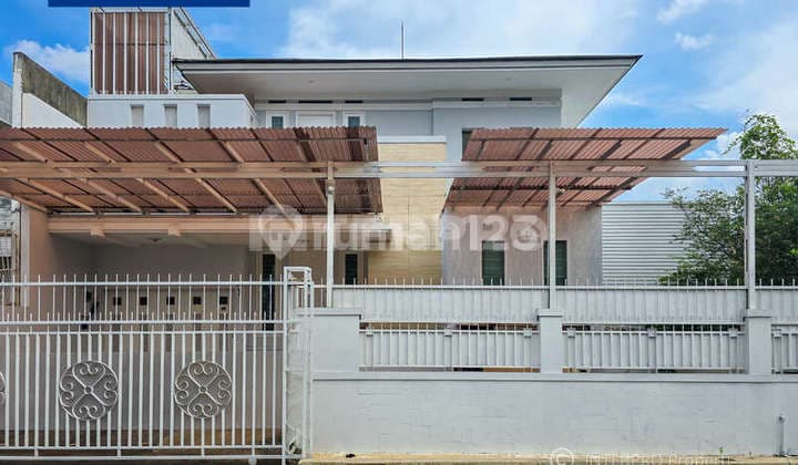 Rumah Dijual Taman Intercon Kebon Jeruk Blok Favorit - LT 272M2