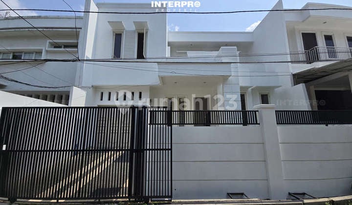 Rumah Siap Huni Dijual Green Ville Hadap Utara – LT 220m2