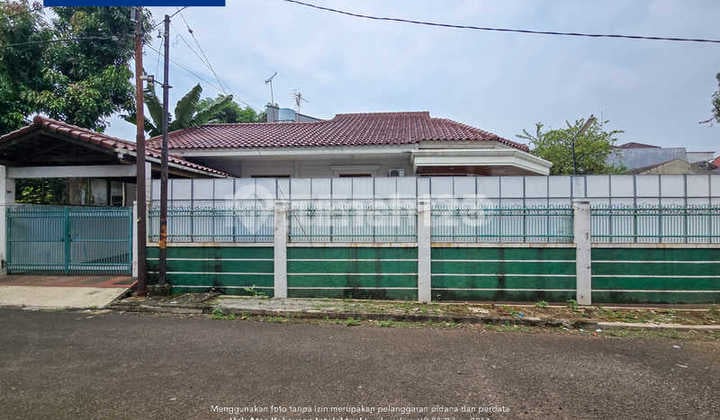 Rumah Hook Dijual Taman Kedoya Baru 1,5 Lantai - LT 288M2