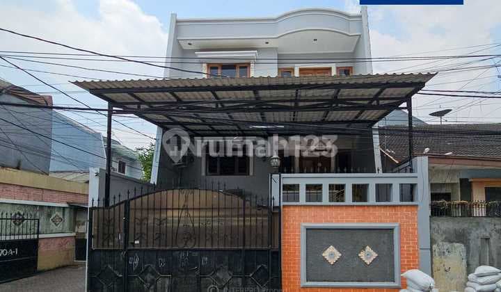 Minimalist 3-Story House in Duri Kepa, Land Area 144m2, Strong Structure
