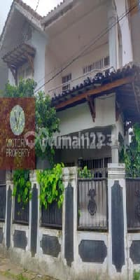 Corner house in Cempaka Bulak Pondok Gede