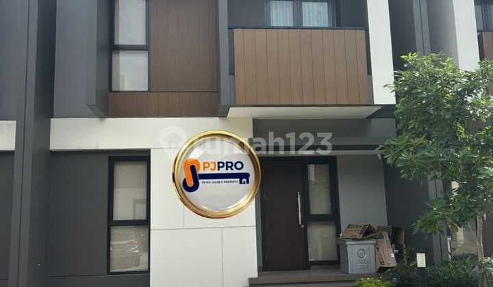 Disewa Rumah Cluster Regia Sumarecon Crown Gading