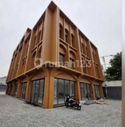 Bangunan Baru, Gedung Komersil Area Ragunan Lokasi Strategis