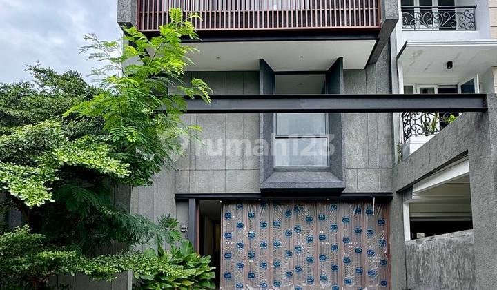 Brand New House Dalam Komplek Eksklusif Lokasi Lebak Bulus