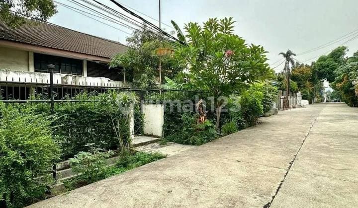 Bangunan Rumah Hitung Tanah, Lokasi Strategis Di Tanah Kusir