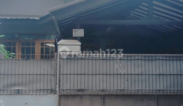 Rumah Dijual Kondisi Bagus di Daerah Kemanggisan, 0042 Dinkim