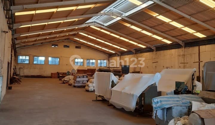 Factory for rent, area 10,275 meters, negotiable price in Batu Ceper, 038 Joe.