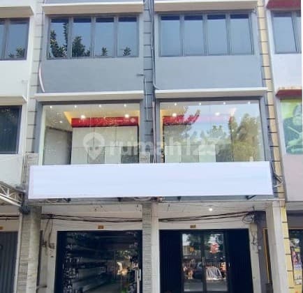 Ruko Gandeng, 3 LT, Perluasan Business Anda dengan Harga Murah di Daan Mogot Baru Jakarta Barat (Hos)