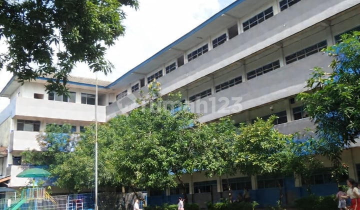 Kavling dan Bangunan di Rawa Buaya, Jakarta Barat