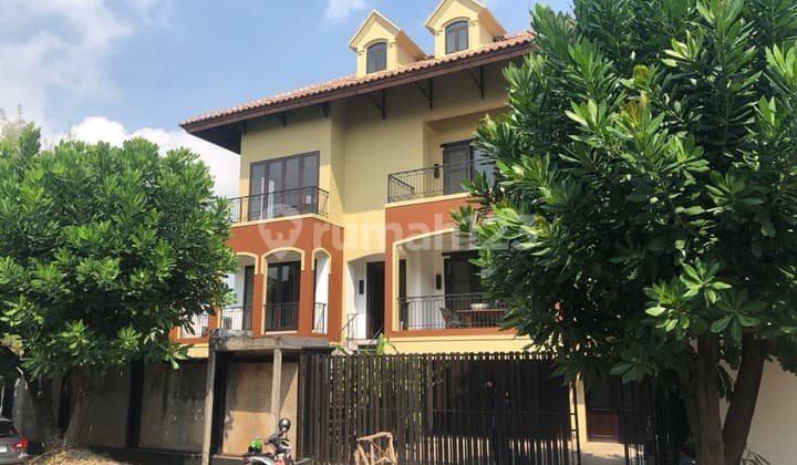 Rumah di Jl. Walet Permai Pik, Jakarta Utara