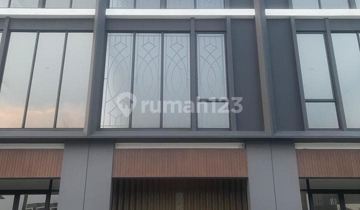 Ruko Baru Siap Huni Hampton Avenue Paramond Gading Serpong, Tangerang