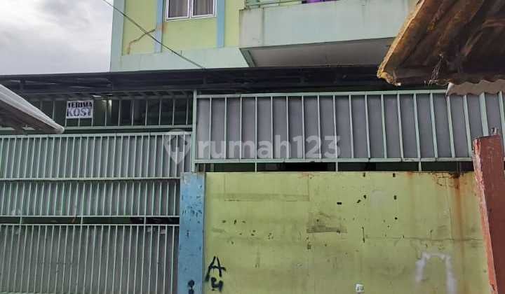 Commercial Boarding House Ready to Occupy in a Busy Strategic Location, Kali Baru Timur, Central Jakarta.
