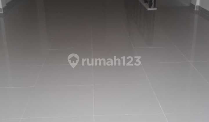 Ruko 3 Lantai Golden Boulevard, Serpong Tangerang