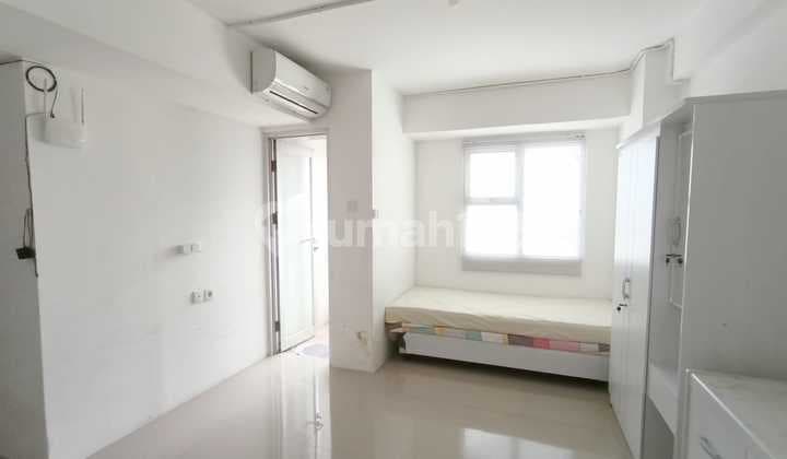 APARTMENT SEMI-FURNISHED URBANTOWN SERPONG, DEKAT PASAR MODEREN BSD CITY.