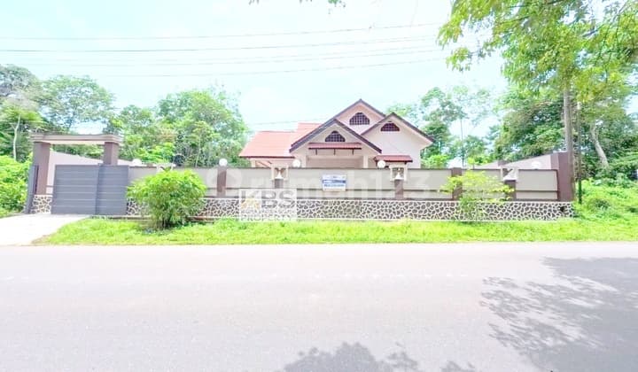For Sale Ready-to-Occupy House – Strategic Location on Jl. Raya Uban KM 26, Bintan