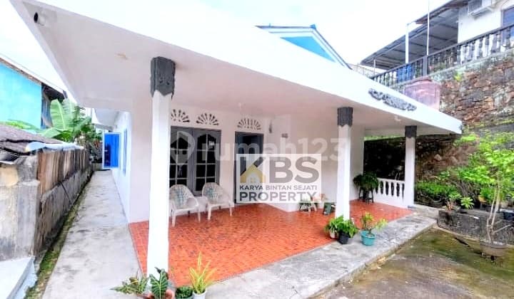 Dijual Rumah Besar 1,5 Lantai,Strategis Pusat Kota - Lokasi Jl. Brigjen Katamso, Tanjungpinang