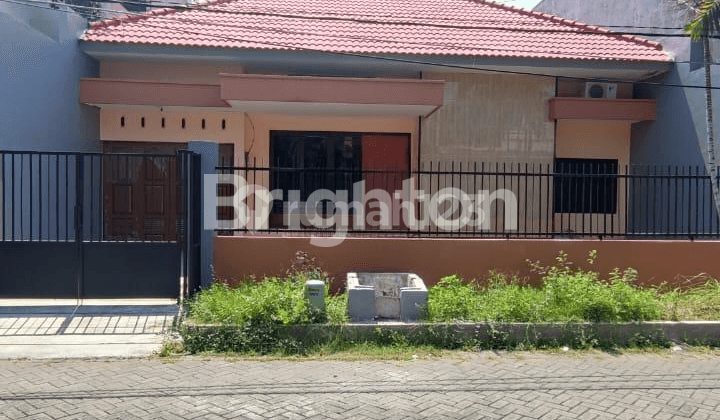 Rumah Bagus Terawat Manyar Tirtomoyo Dekat Manyar Indah, Manyar Kartika, Manyar Jaya, Manyar Tirtoyoso, Manyar Tirtoasri, Manyar Tompotika, Manyar Rejo, Klampis Wisma Mukti