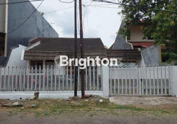 9 Juta / m2 Rumah Hitung Tanah Sidosermo Indah