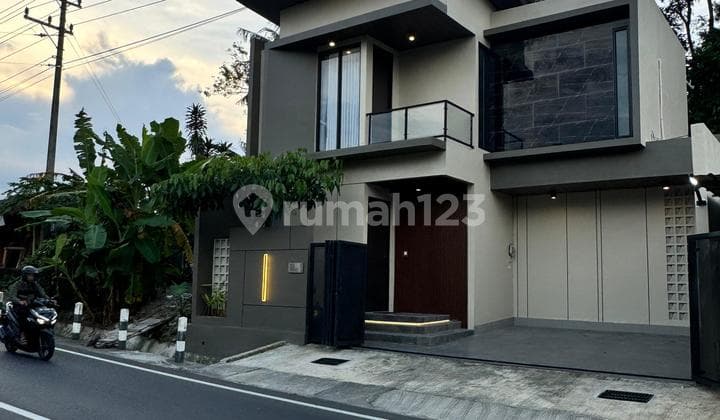 Rumah Mewah Full Furnished Dekat Kampus Ugm Uii Kota Jogja Jakal