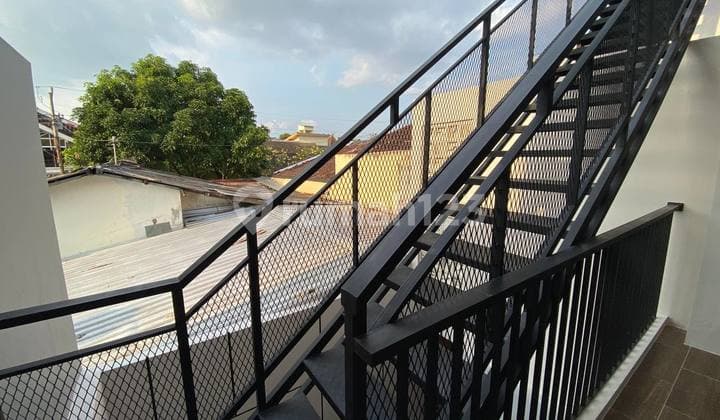 RUMAH MEWAH SIAP HUNI KALIURANG KM 8 DEKAT KAMPUS UGM KOTA JOGJA