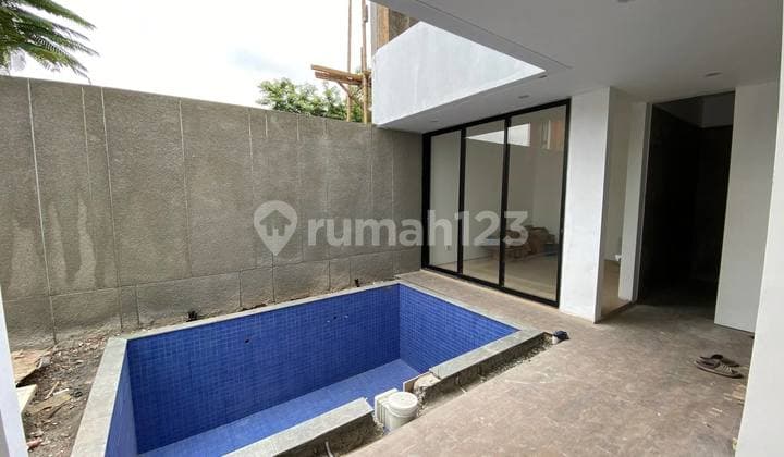 Rumah Mewah Tropis Dalam Perumahan Ekslusif Dekat Kampus Ugm Upn