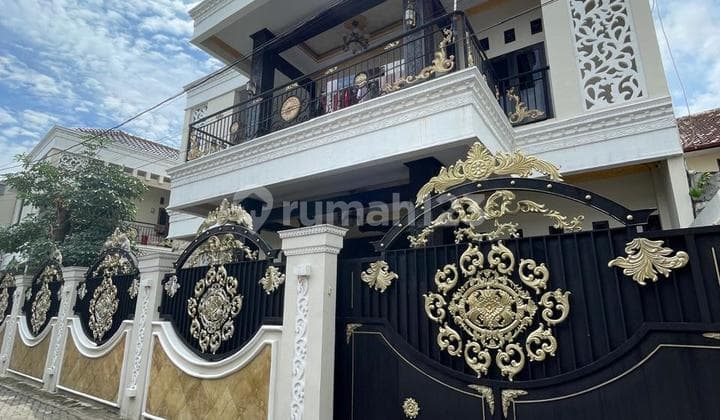 KOST EKSLUSIF FULL PENGHUNI DAN RUMAH INDUK KLASIK MEWAH KOTA