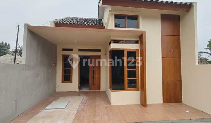 Rumah Baru Siap Pakai, Akses Strategis. 7 Mnt ke Stasiun