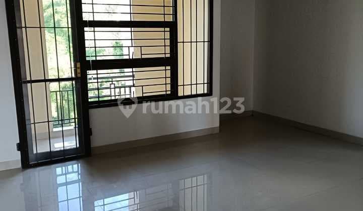 Rumah Di Kebon Jeruk Indah Utama 8,srengseng, Kec. Kembangan, Kota Jakarta Barat, Daerah Khusus Ibukota Jakarta, Jalan Panjang Bagus SHM