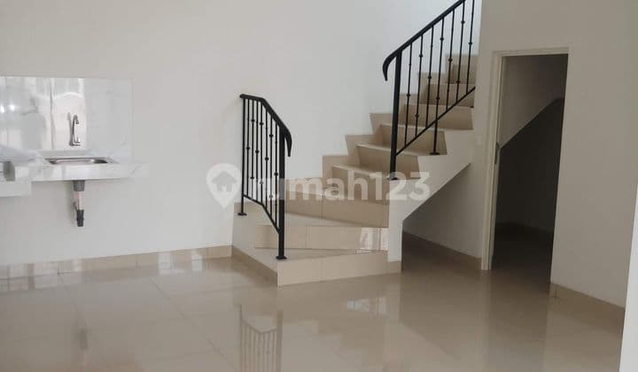Town House 2 lt di Milenium City Bogor
