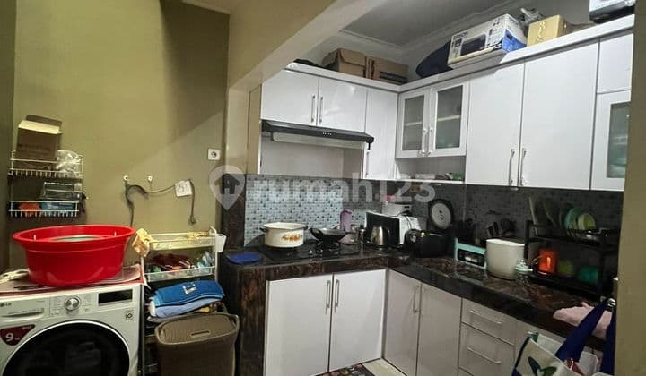 Dijual rumah 2 lantai di Gading Serpong