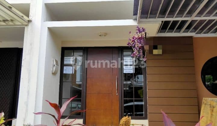 Rumah 2 lantai dijual di Greenlake Tangerang