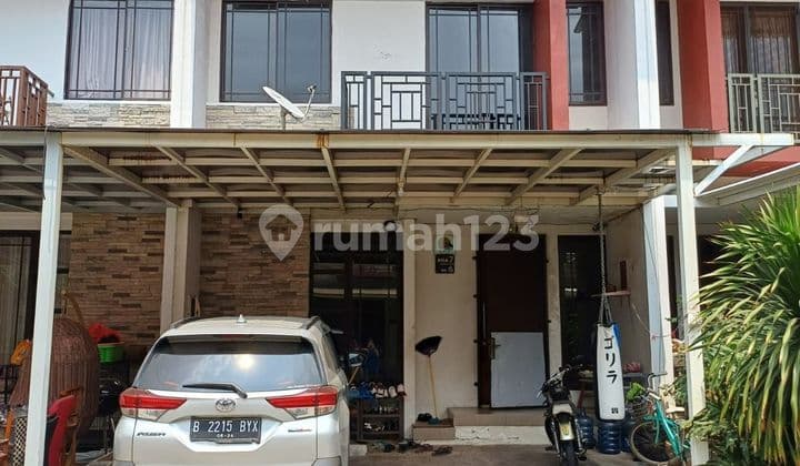 Rumah cantik 2 lt jual cepat di Greenlake Cipondoh Tangerang