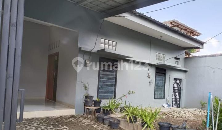 .Rumah bagus terawat dijual cepat di Taman Meruya Ilir Jakartaa Barat,