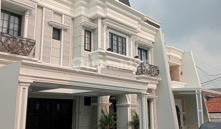 Dijual.rumah Baru.3.lantai Di Cipayung Jakarta.timur
